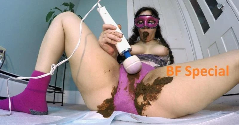 FSpec-756 LoveRachelle Powerfull diarrhea in office lady in toilet. [UltraHD/4K] (2022)