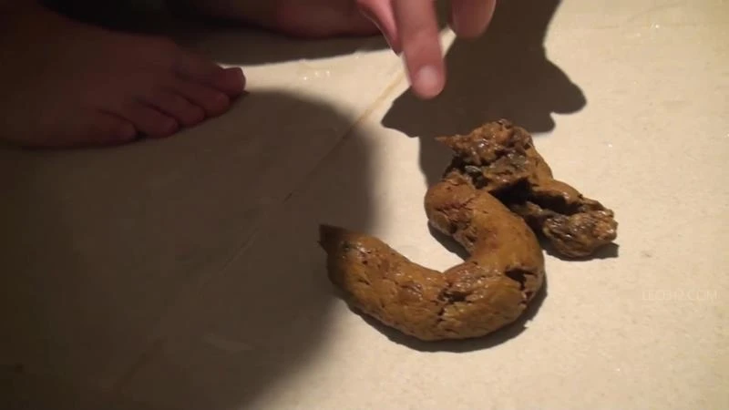 VRNET-091 うんちと吐き気の女の子、酔っぱらい Poop and Puke Girls, Drunk Ride [FullHD] (2022)